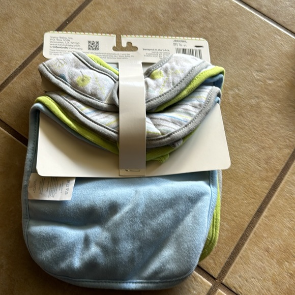 Baby bibs - Picture 7 of 7